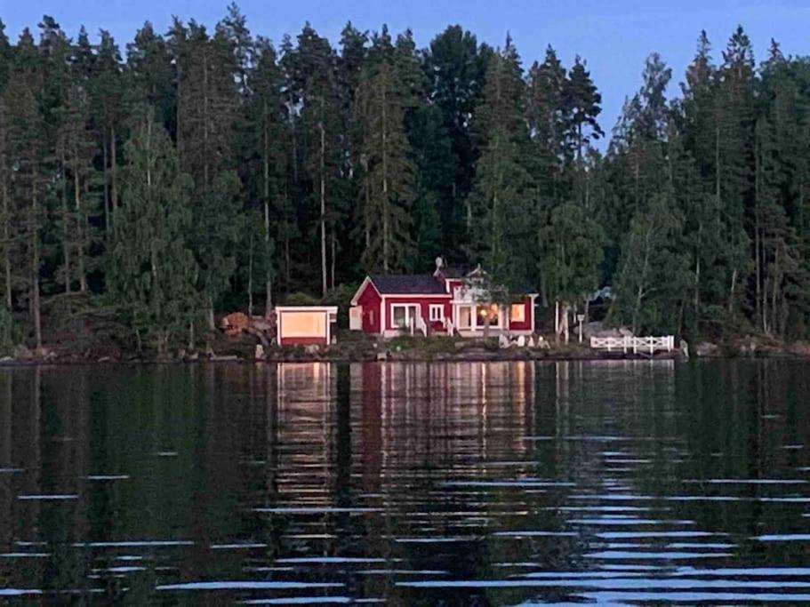 "Talludden" By The Lake Arydssjoen, Furuby Buitenkant foto